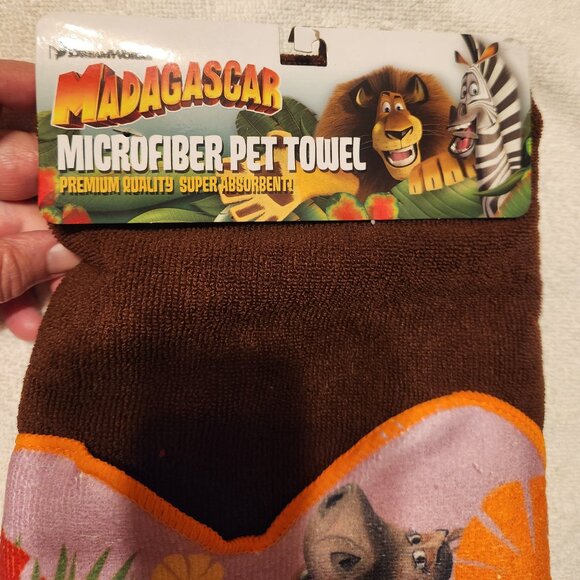 Madagascar's Gloria Microfiber Pet Towel - NWT - Picture 3 of 6